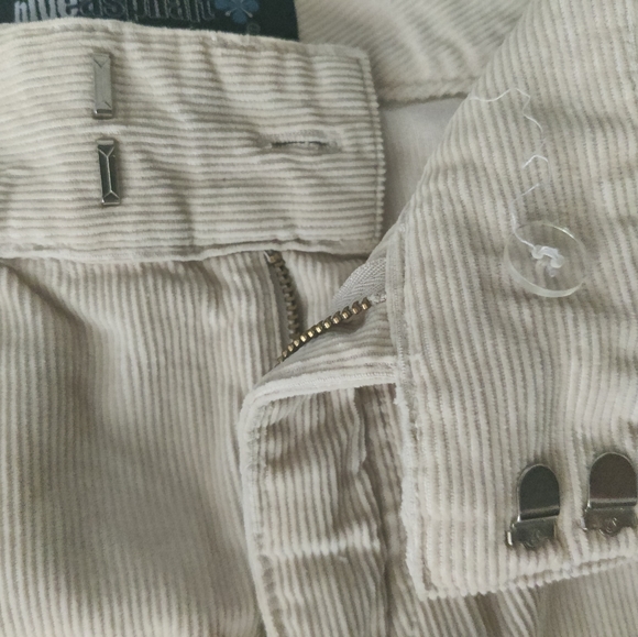 100 % cotton, corduroy skirt from Blue Asphalt, tan size 5. - Picture 3 of 5